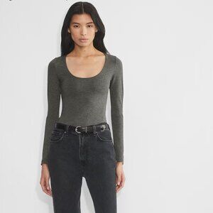 Aritzia Contour Scoopneck Longsleeve in Heather Charcoal (Grey) size Medium